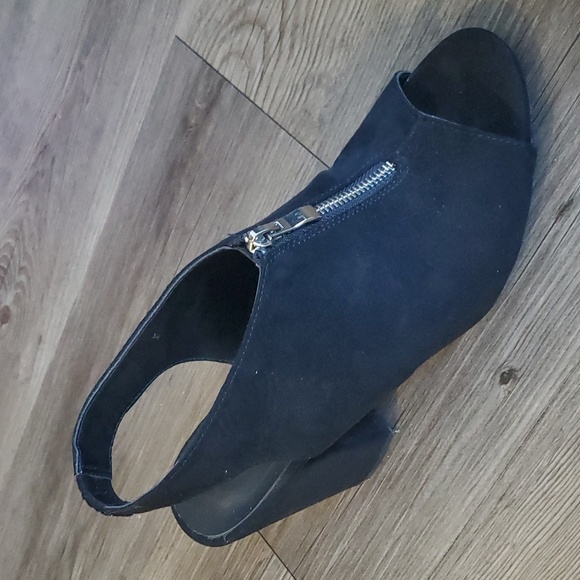 B/studio black heels zipper - Picture 3 of 3